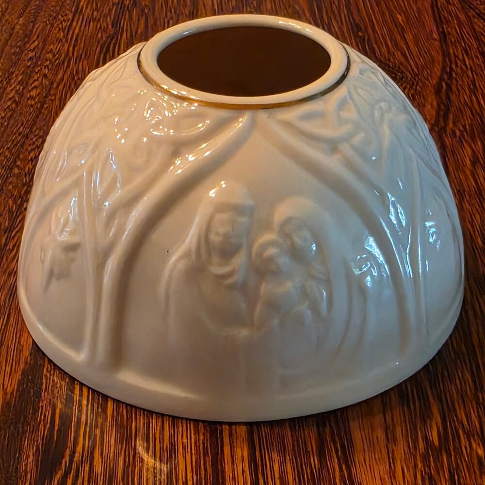 Belleek Living Nativity Fairy Lamp Tealight 24Kt Ireland Celtic China TOP ONLY